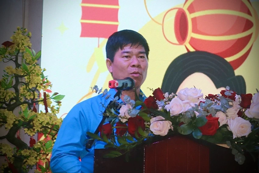 Ông Phạm Chí Tâm, Phó Chủ tịch LĐLĐ TP.HCM, phát biểu tại chương trình. Ảnh: T.N