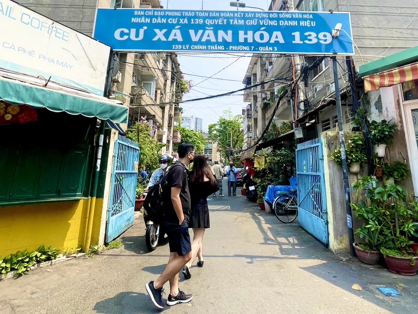 Con hẻm số 139 Lý Chính Thắng được giới trẻ ví giống như "Hàn Quốc". Ảnh: TÚ NGÂN Con hẻm số 139 Lý Chính Thắng được giới trẻ ví giống như "Hàn Quốc". Ảnh: TÚ NGÂN