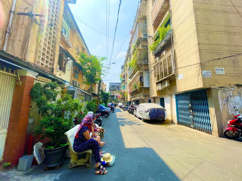 Mọi hoạt động của người dân giờ đã trở về như cũ.