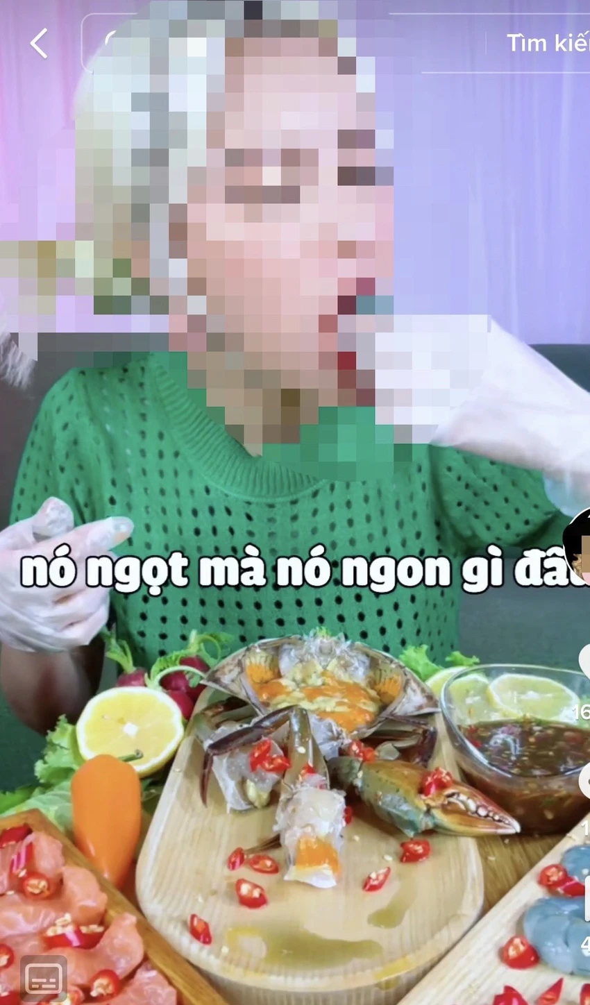 Một video ăn hải sản sống được miêu tả vừa ngọt vừa ngon của chủ kênh TVH. Ảnh: Chụp màn hình Một video ăn hải sản sống được miêu tả vừa ngọt vừa ngon của chủ kênh TVH. Ảnh: Chụp màn hình