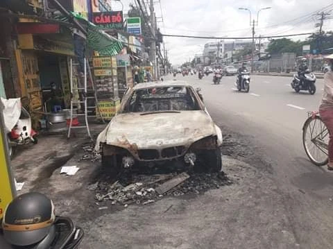 o-to-bi-chay-cau-binh-trieu