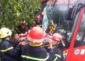 Tai nạn xe khách tại Bình Dương, hàng chục người kêu cứu