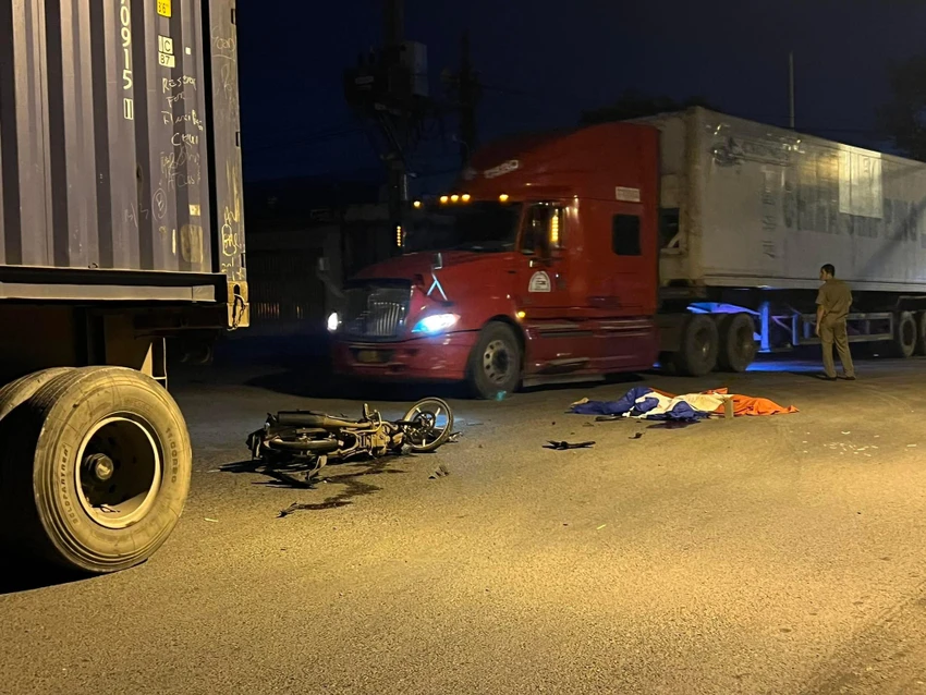 Đến sáng 6-12 Công an TP Thủ Đức vẫn đang tiếp tục điều tra làm rõ nguyên nhân vụ việc. Ảnh: TS tai-nan-chet-nguoi-thu-duc