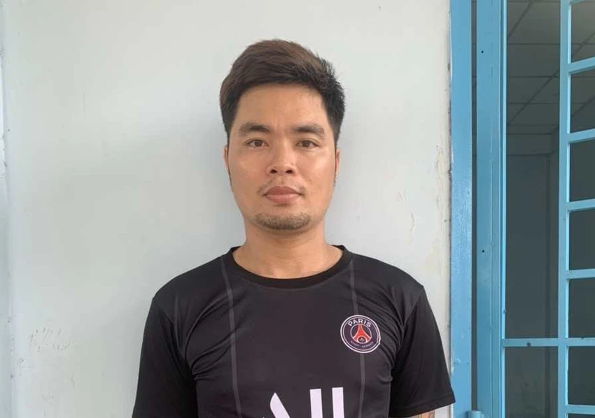 Chiến bị công an bắt giữ. Ảnh: TS Chiến bị công an bắt giữ. Ảnh: TS