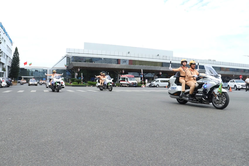 dan-daon-toi-san-bay.jpg