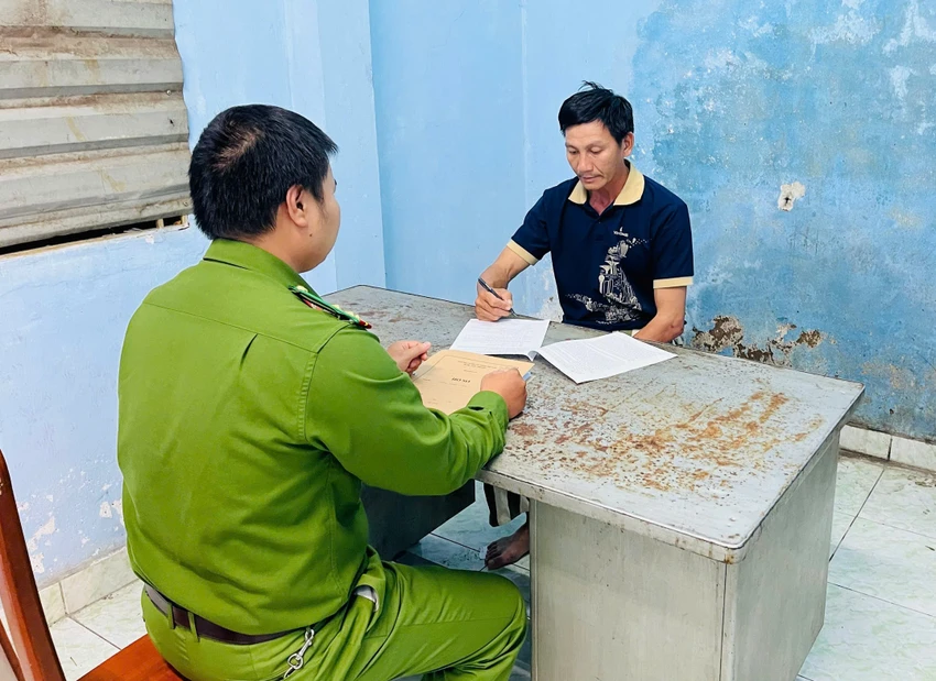 Bắt khẩn cấp người đàn ông say xỉn tấn công CSGT TP Thủ Đức