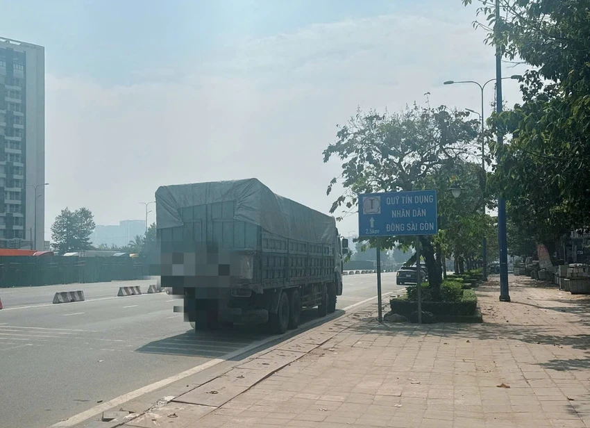 xe-tai-di-duong-cam.jpg
