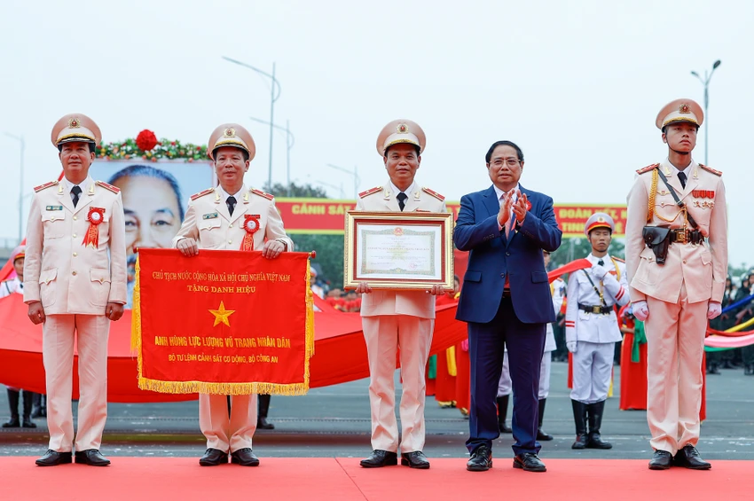Cscd-tien-thang-len-hien-dai-14.jpg