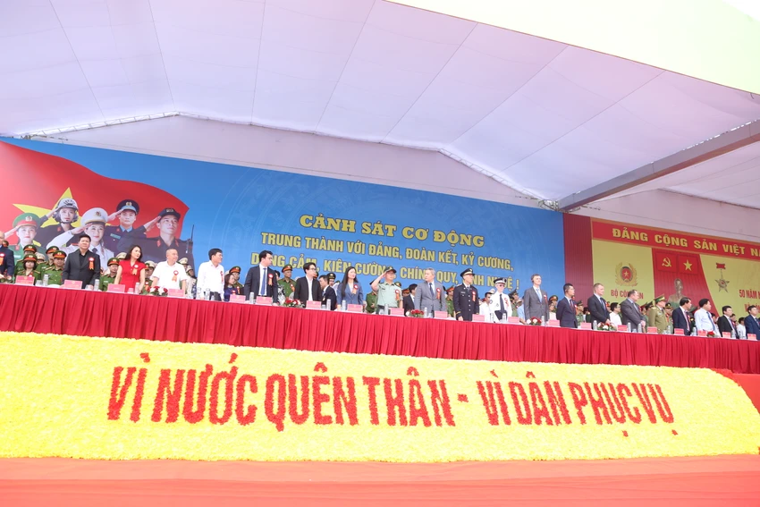Cscd-tien-thang-len-hien-dai-15.JPG