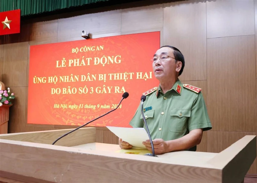 Bo-cong-an-phat-dong-ung-ho-nhan-dan-bao-lu-1.jpg