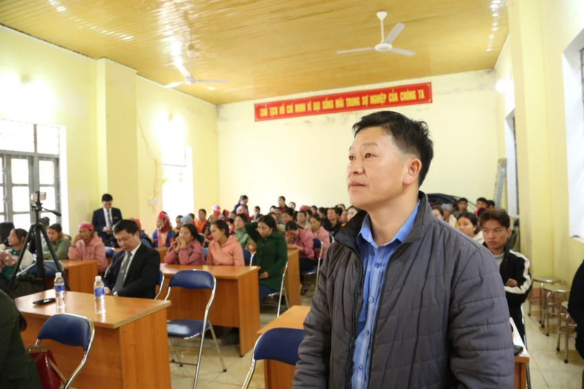 Cuc-A03-va-Doan-Luat-su-Ha-Noi-tuyen-truyen-phap-luat-tai-xa-ngheo-Tay-Bac-2.JPG