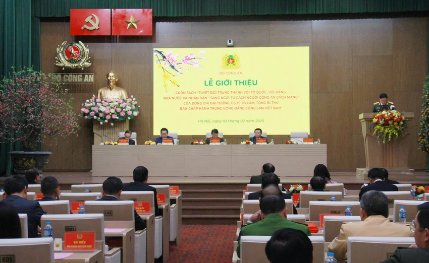 Ra-mat-sach-Tong-Bi-thu-To-Lam-2.jpg