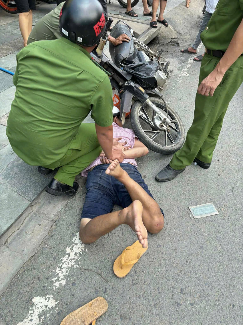 trộm xe máy.jpg