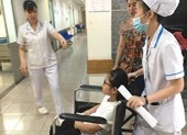 Hơn 60 học sinh nhập viện sau bữa ăn trưa với bò lagu, bánh mì