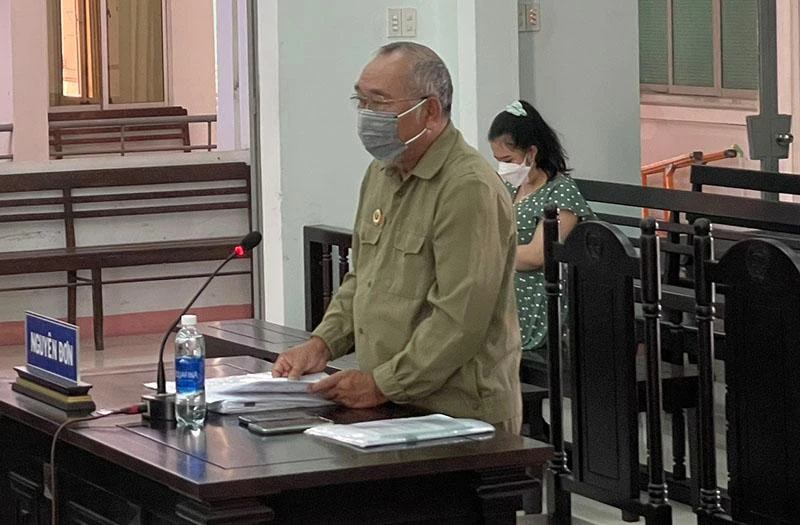 Ông Nguyễn Văn Bình tại phiên tòa xử vụ kiện hôm 4-3. Ảnh: HH