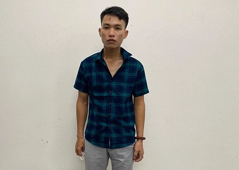 Đinh Công Lăng sau khi bị bắt giữ. Ảnh: CACC Đinh Công Lăng sau khi bị bắt giữ. Ảnh: CACC