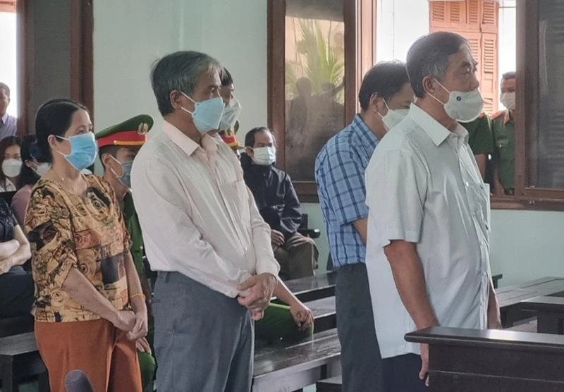 Cựu phó chủ tịch Phú Yên bị phạt 6 năm do giảm giá bán đất sai luật ảnh 1 Cựu phó chủ tịch Phú Yên bị phạt 6 năm do giảm giá bán đất sai luật ảnh 1