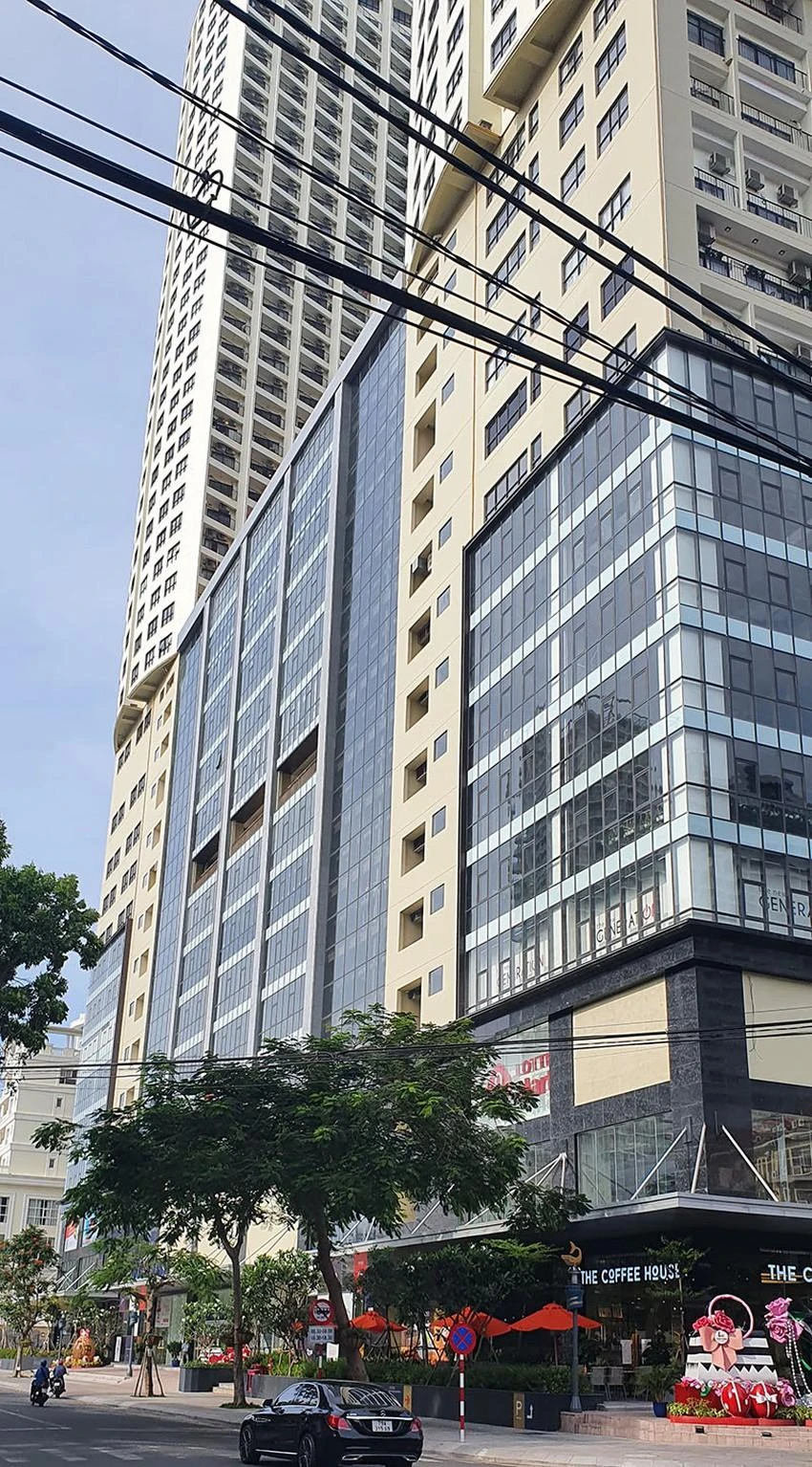Khu đất Trường Chính trị Khánh Hòa cũ hiện là dự án Nha Trang Center 2. Ảnh: TẤN LỘC Khu đất Trường Chính trị Khánh Hòa cũ hiện là dự án Nha Trang Center 2. Ảnh: TẤN LỘC