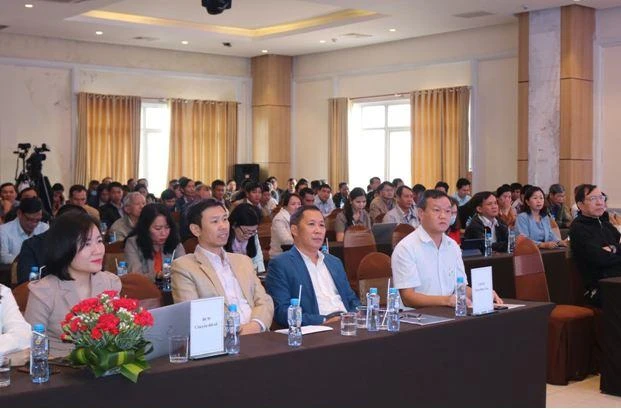 Hội nghị Nâng cao nhận thức về chuyển đổi số tỉnh Phú Yên. Ảnh: THỦY LOAN Hội nghị Nâng cao nhận thức về chuyển đổi số tỉnh Phú Yên. Ảnh: THỦY LOAN