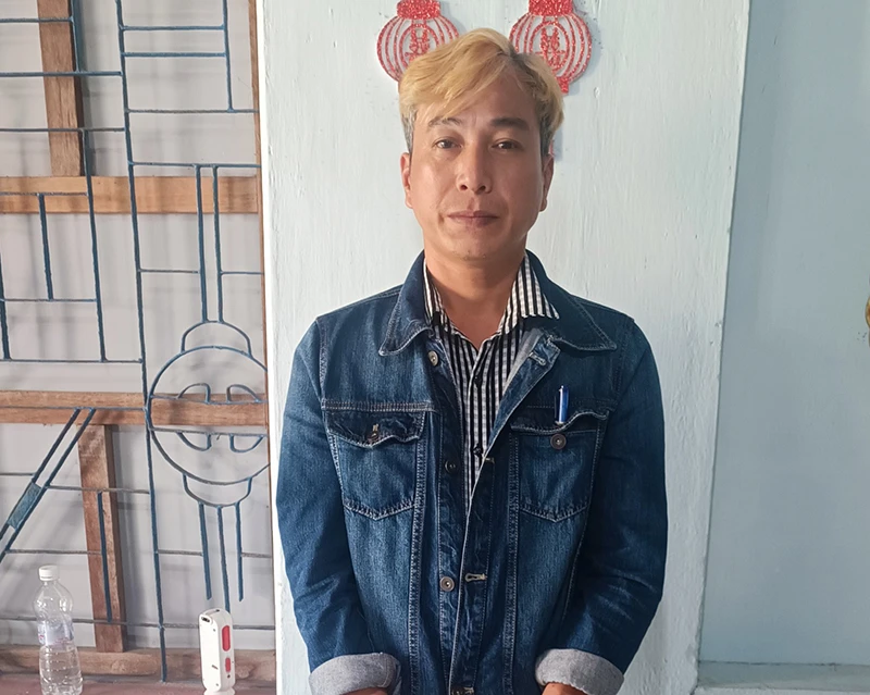 Ông Nguyễn Ngọc Phú khi bị bắt quả tang. Ảnh: CACC Ông Nguyễn Ngọc Phú khi bị bắt quả tang. Ảnh: CACC