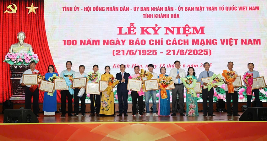 khen-thuong.jpg