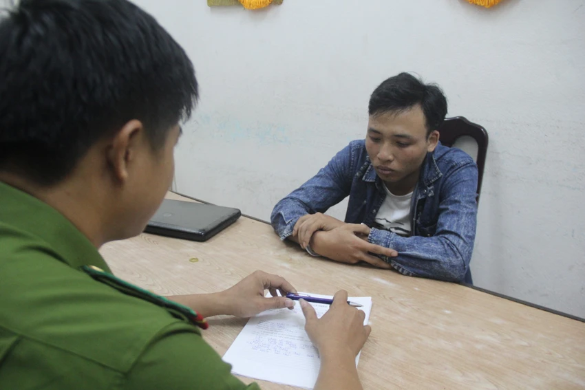 Cướp giật của phượt thủ trên đèo Hải Vân ảnh 1 Cướp giật của phượt thủ trên đèo Hải Vân ảnh 1
