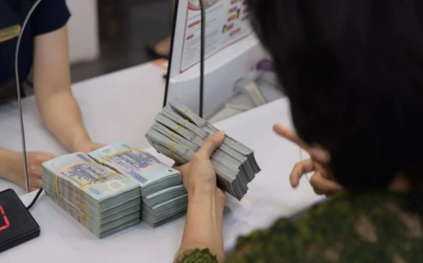 Bộ Tài chính đề nghị tiếp tục miễn thuế đối với lãi tiền gửi tiết kiệm. Ảnh minh họa