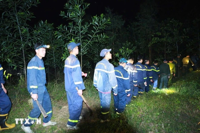 Nguyên nhân gây ra vụ cháy rừng dữ dội tại Tuyên Quang