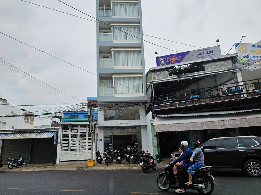 Điều tra vụ 3 người tử vong trong khách sạn ở Nha Trang