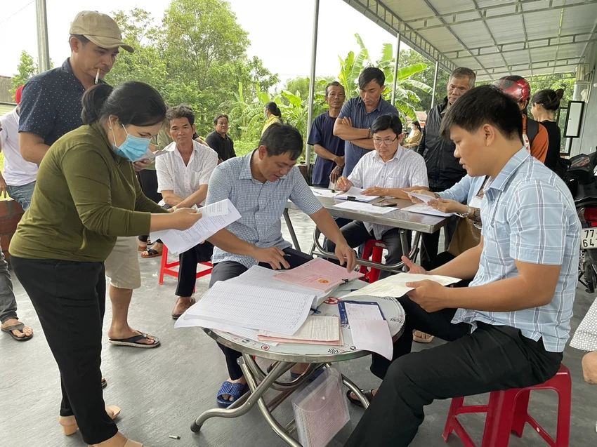 bàn giao đất