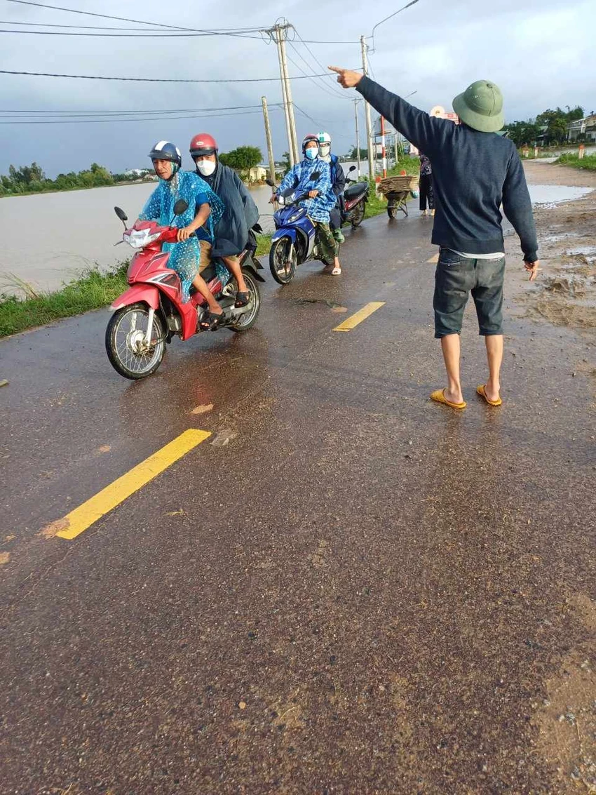 lũ cuốn