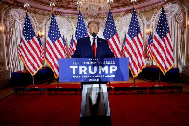 Cựu Tổng thống Mỹ Donald Trump tuyên bố khởi động chiến dịch tái tranh cử vào Nhà Trắng tại dinh thự Mar-a-Lago (Florida). Ảnh: REUTERS Cựu Tổng thống Mỹ Donald Trump tuyên bố khởi động chiến dịch tái tranh cử vào Nhà Trắng tại dinh thự Mar-a-Lago (Florida). Ảnh: REUTERS