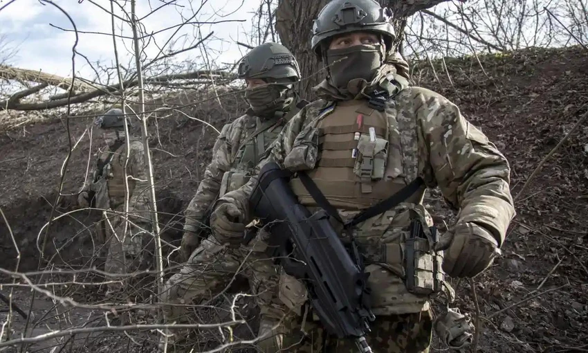 Quân nhân Ukraine ở chiến trường Donbass. Ảnh: ANADOLU AGENCY Quân nhân Ukraine ở chiến trường Donbass. Ảnh: ANADOLU AGENCY
