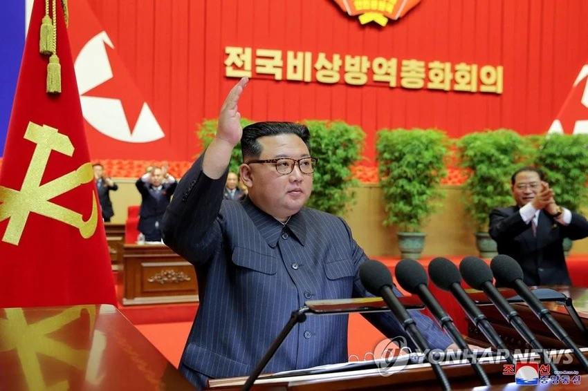 Nhà lãnh đạo Triều Tiên Kim Jong-un tuyên bố đất nước chiến thắng đại dịch COVID-19 vào tháng ngày11-8. Ảnh: YONHAP Nhà lãnh đạo Triều Tiên Kim Jong-un tuyên bố đất nước chiến thắng đại dịch COVID-19 vào tháng ngày11-8. Ảnh: YONHAP