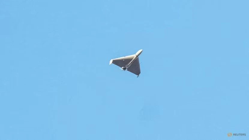 Một UAV của Nga mà Ukraine cho rằng đó là UAV Shahed-136 do Iran sản xuất trên bầu trời ở thủ đô Kiev (Ukraine) ngày 17-10-2022. Ảnh: REUTERS