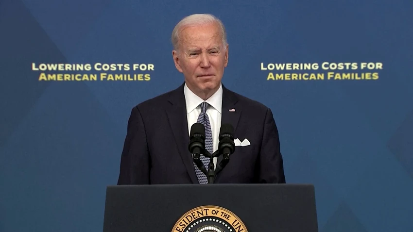 Tổng thống Biden chỉ trích kế hoạch thuế của đảng Cộng hòa tại Hạ viện ngày 12-1. Ảnh: REUTERS