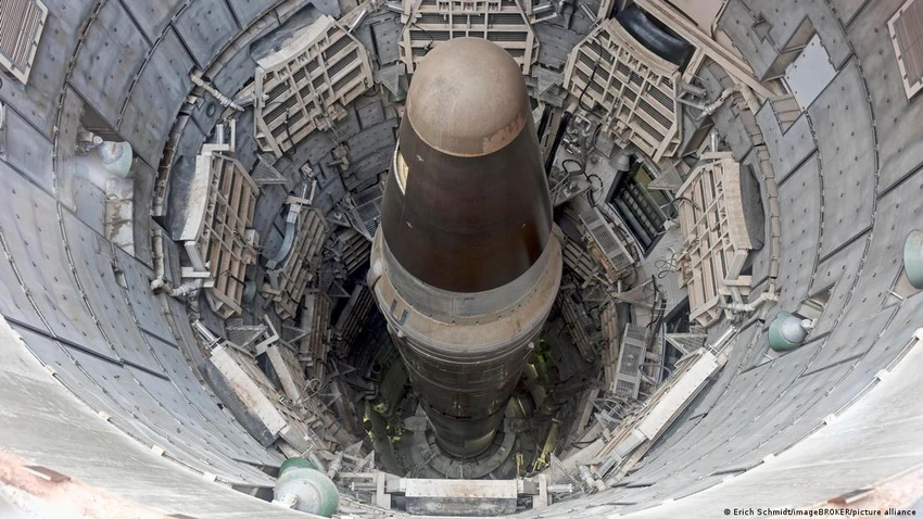 Tên lửa đạn đạo liên lục địa Titan II tại Bảo tàng Tên lửa Titan ở TP Tucson, bang Arizona (Mỹ). Tên lửa này từng là một phần quan trọng trong chương trình phòng thủ của Mỹ thời Chiến tranh Lạnh. Ảnh: PICTURE ALLIAN Tên lửa đạn đạo liên lục địa Titan II tại Bảo tàng Tên lửa Titan ở TP Tucson, bang Arizona (Mỹ). Tên lửa này từng là một phần quan trọng trong chương trình phòng thủ của Mỹ thời Chiến tranh Lạnh. Ảnh: PICTURE ALLIAN