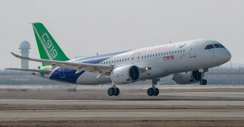 Chiếc C919 đầu tiên đã được bàn giao cho hãng China Eastern Airlines vào tháng 12-2022. Ảnh: REUTERS Chiếc C919 đầu tiên đã được bàn giao cho hãng China Eastern Airlines vào tháng 12-2022. Ảnh: REUTERS