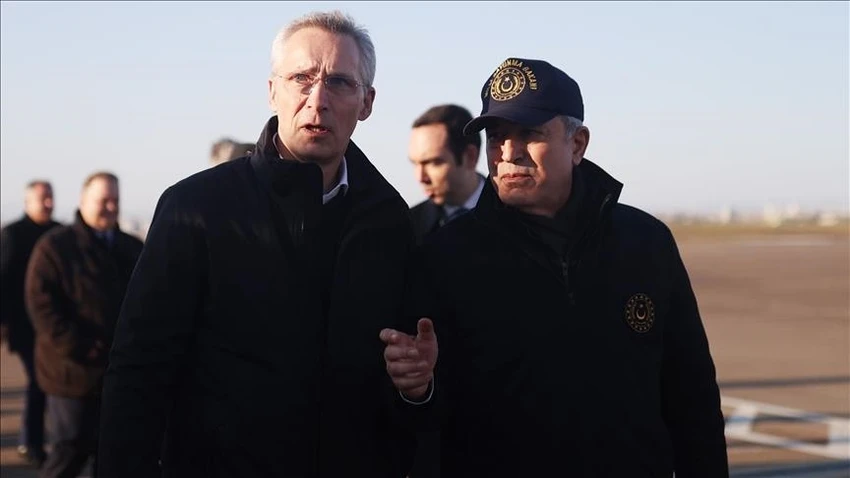 Tổng thư ký Tổ chức Hiệp ước Bắc Đại Tây Dương (NATO) Jens Stoltenberg (trái) tại Thổ Nhĩ Kỳ ngày 16-2. Ảnh: ANADOLU AGENCY