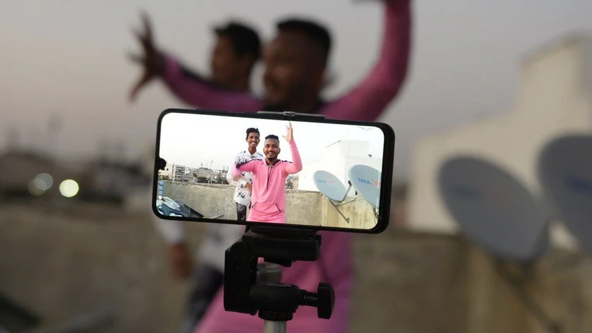 TikTok dần trở thành lựa chọn hàng đầu của các nhà sáng tạo nội dung video ngắn. Ảnh: BBC TikTok dần trở thành lựa chọn hàng đầu của các nhà sáng tạo nội dung video ngắn. Ảnh: BBC
