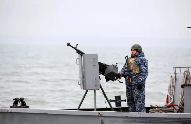 Hải quân Ukraine tại cảng Mariupol ở Biển Đen. Ảnh: AFP Hải quân Ukraine tại cảng Mariupol ở Biển Đen. Ảnh: AFP