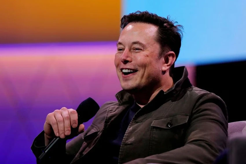 Tỉ phú Elon Musk - giám đốc điều hành hãng xe điện Tesla. Ảnh: REUTERS Tỉ phú Elon Musk - giám đốc điều hành hãng xe điện Tesla. Ảnh: REUTERS
