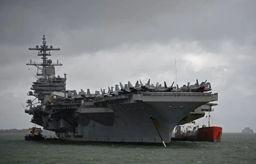 Tàu sân bay USS George H.W. Bush của quân đội Mỹ. Ảnh: REUTERS Tàu sân bay USS George H.W. Bush của quân đội Mỹ. Ảnh: REUTERS