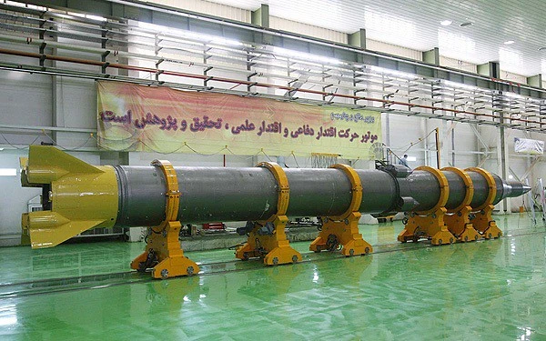 Tên lửa Sejjil tại một nhà máy của Iran. Ảnh: FARS Tên lửa Sejjil tại một nhà máy của Iran. Ảnh: FARS