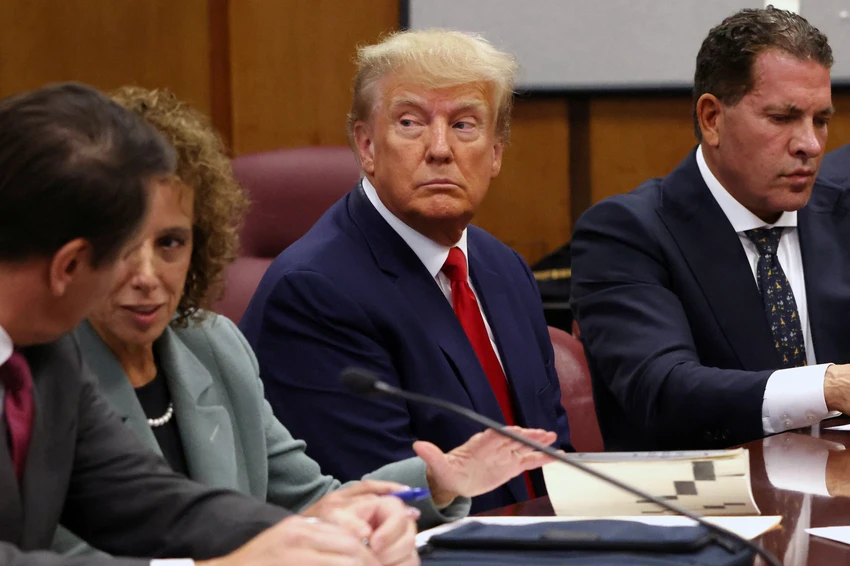 Cựu Tổng thống Mỹ Donald Trump trong phiên tòa hôm 4-4. Ảnh: AP