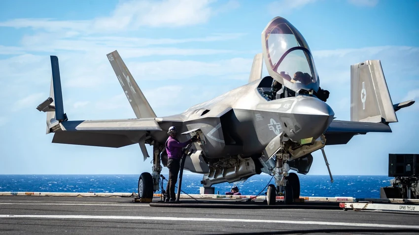 Máy bay chiến đấu F-35A. Ảnh: CNN Máy bay chiến đấu F-35A. Ảnh: CNN