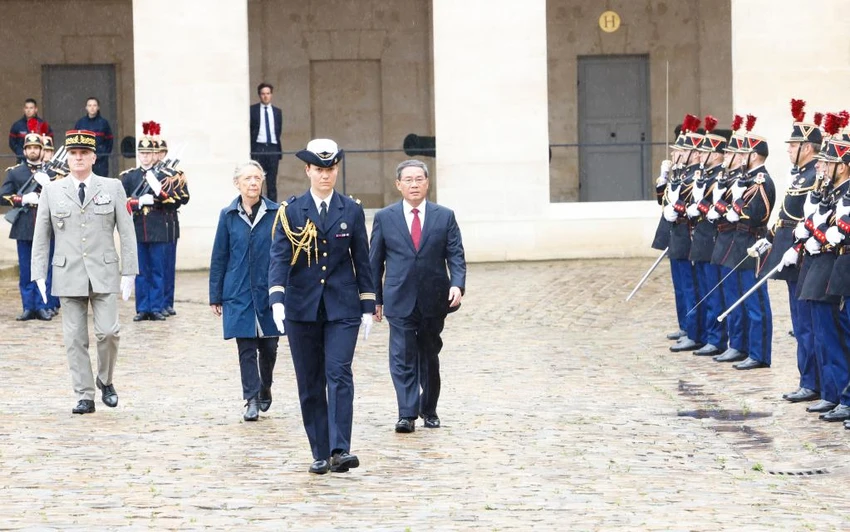 Thủ tướng Trung Quốc - Lý Cường (phải) cùng với Thủ tướng Pháp Elisabeth Borne tại thủ đô Paris (Pháp) ngày 22-6. Ảnh: TÂN HOA XÃ Thủ tướng Trung Quốc - Lý Cường (phải) cùng với Thủ tướng Pháp Elisabeth Borne tại thủ đô Paris (Pháp) ngày 22-6. Ảnh: TÂN HOA XÃ