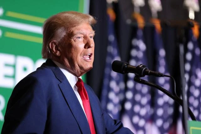 Cựu Tổng thống Mỹ Donald Trump phát biểu tại một sự kiện vận động tranh cử ở bang Iowa (Mỹ) ngày 7-7. Ảnh: REUTERS Cựu Tổng thống Mỹ Donald Trump phát biểu tại một sự kiện vận động tranh cử ở bang Iowa (Mỹ) ngày 7-7. Ảnh: REUTERS