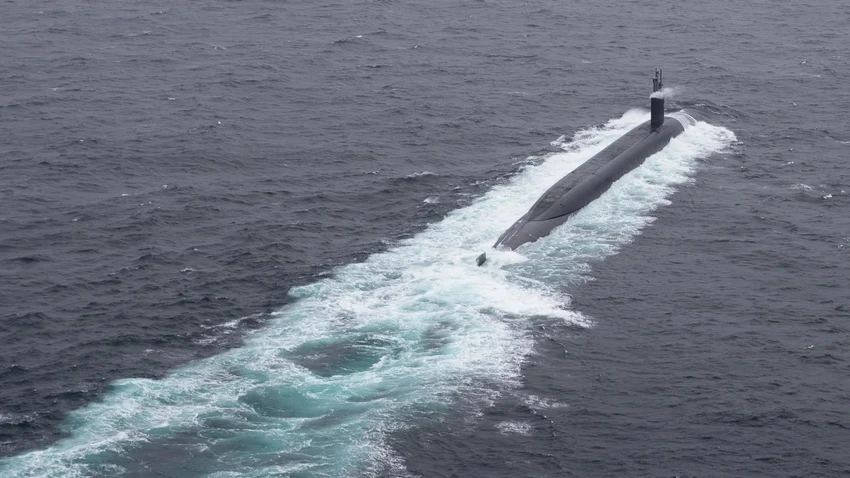 Tàu ngầm hạt nhân USS Kentucky rời Alaska (Mỹ) vào năm 2017. Ảnh: HẢI QUÂN MỸ Tàu ngầm hạt nhân USS Kentucky rời Alaska (Mỹ) vào năm 2017. Ảnh: HẢI QUÂN MỸ