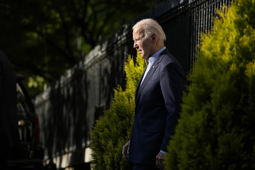 Tổng thống Mỹ Joe Biden tại nhà thờ Holy Trinity ở khu phố Georgetown, thủ đô Washington D.C (Mỹ) ngày 22-7. Ảnh: NBC NEWS Tổng thống Mỹ Joe Biden tại nhà thờ Holy Trinity ở khu phố Georgetown, thủ đô Washington D.C (Mỹ) ngày 22-7. Ảnh: NBC NEWS